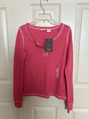 NWT Levi’s henley
